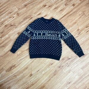 L.L. Bean Men's Black and White Crewneck Sweater